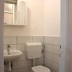 Bulimbasic Apartment Split